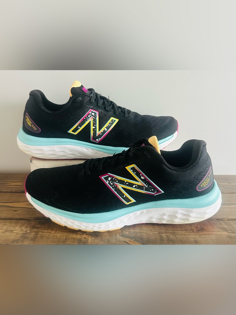 New Balance Fresh Foam 690 V7 Black/Turquoise/Yellow Running Shoes Women’s 11